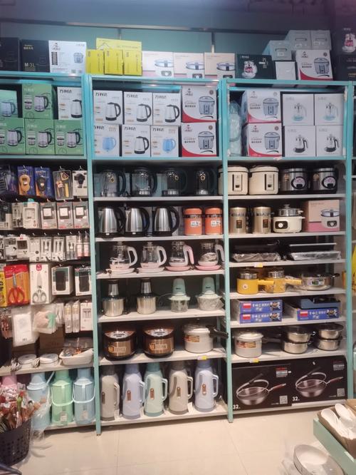 中东路小百货批零兼营店 现代生活的好管家